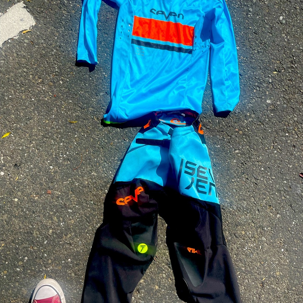 Kids riding gear